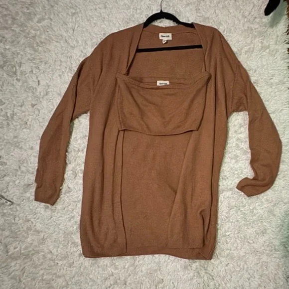 Open Edit  2-in-1-set Wool BANDEAU TOP & CARDIGAN SET IN TAN DALE - Picture 4 of 14